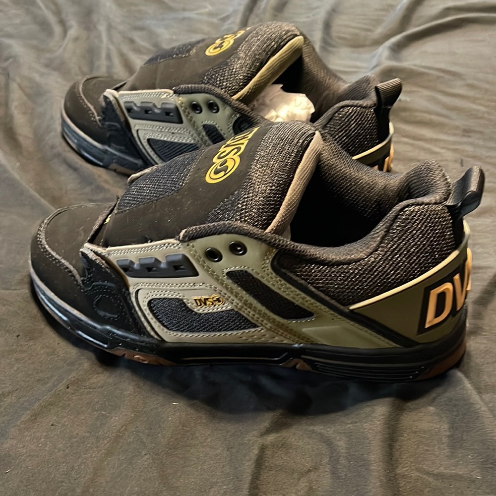 Brand new never worn DVS Comanche